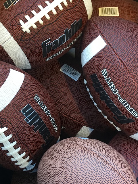 三位进球功臣，萨拉赫晒与索博斯洛伊、加克波自拍合照.