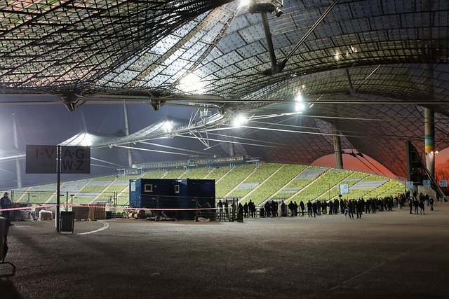 里程碑之夜！哈登7抢断，祖巴茨20+20封神 快船狂胜锁死季后赛.