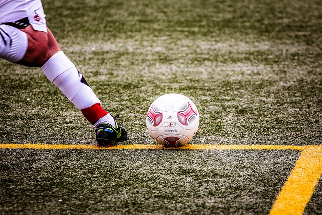 奥运夺冠后！科尔拥抱库里：能成为你人生的一部分我他X太幸运了.